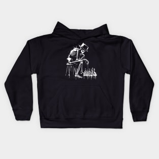 skeleton plays chessboard Kids Hoodie